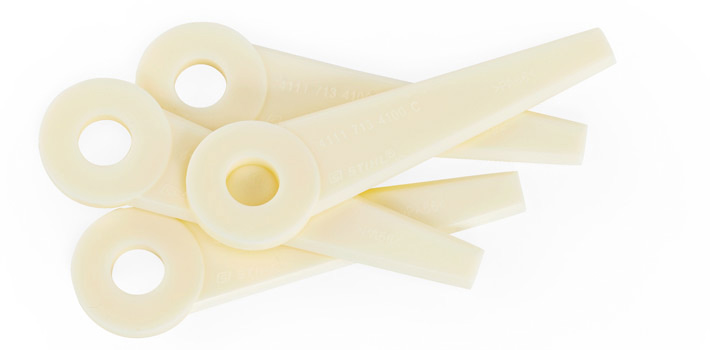 Set of plastic blades