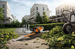 Cordless Li-Ion hedge trimmers