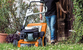 Petrol lawn mowers for large lawns
