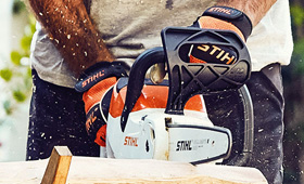 COMPACT cordless power system chainsaws