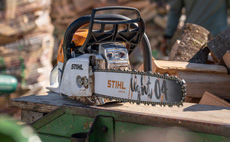 Petrol chainsaws for agriculture and horticulture