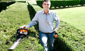 Petrol hedge trimmers