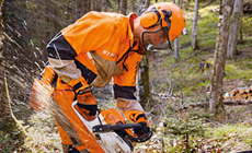 Forestry work overalls with cut-resistant trousers