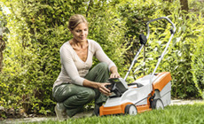 Battery Electric Lawnmowers